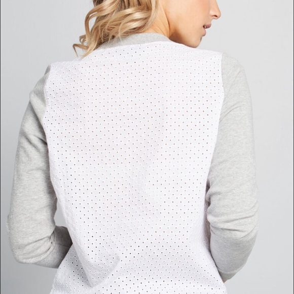 Mod Cloth sweatshirt - Picture 2 of 6